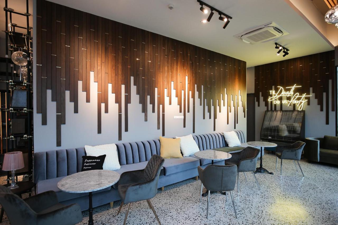 Hotel Scarlett Ban ba Ngan Екстериор снимка