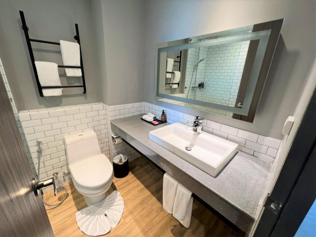 Hotel Scarlett Ban ba Ngan Екстериор снимка